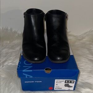 Arizona Jean Company Black Ankle Boots